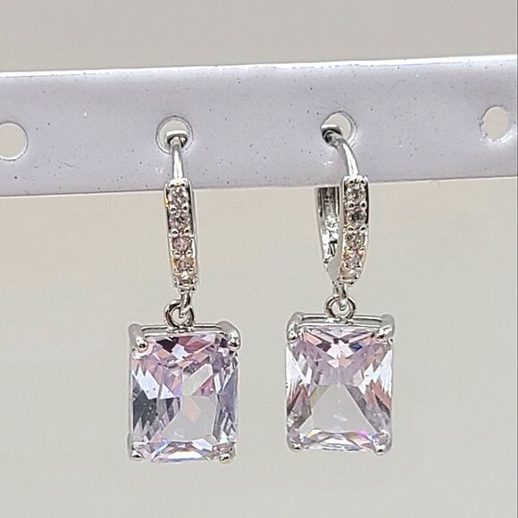 Source Unknown Jewelry - Elegant Silver and Light Purple Gemstone Earrings